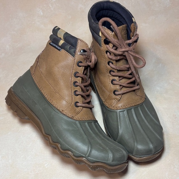 Sperry Other - Sperry Top Sider Men's Tan and Olive Duck Rain Boots, size 7